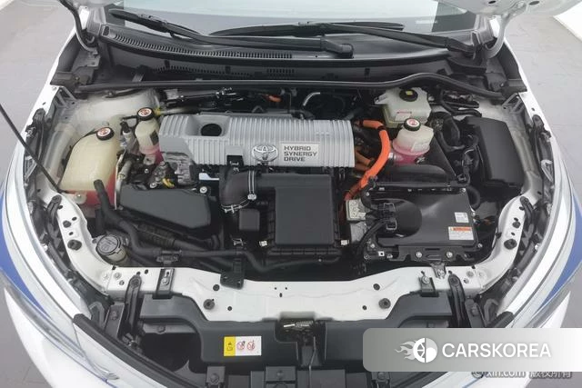Toyota Corolla dual engine E+ id 4211565 из Китая 20