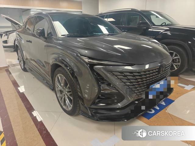 Chang'an UNI-T 2023 Темно-серый из Китая, фото 6