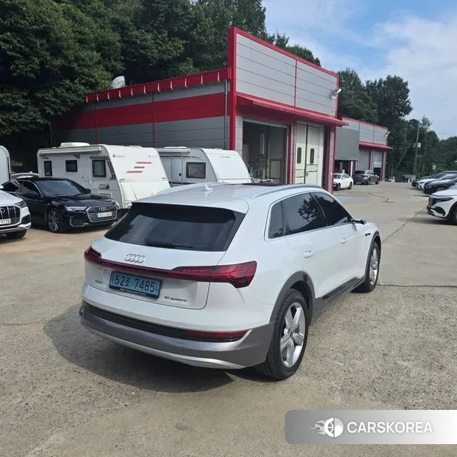 Audi e-Tron id 3635223 из Кореи 16