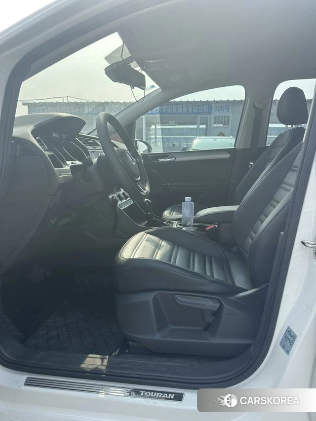 Volkswagen Touran L id 4209122 из Китая 13