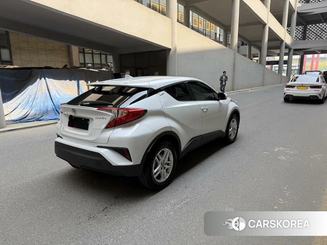 Toyota C-HR 2023 Белый из Китая, фото 6