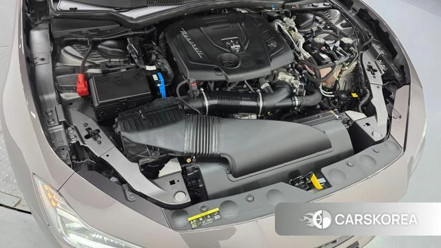 Maserati Ghibli id 4267639 из Кореи 16