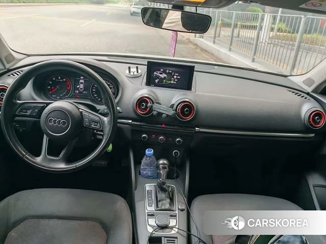 Audi A3 2019 Белый из Китая, фото 6