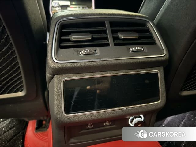 Audi A6L id 3913654 из Китая 18