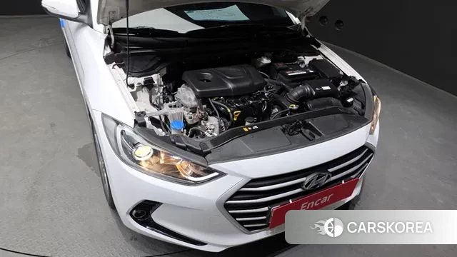 Hyundai Avante AD id 3096047 из Кореи 16