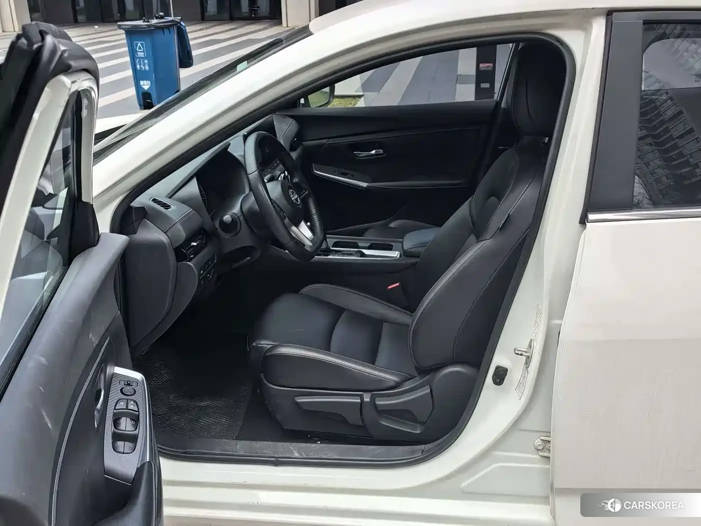 Nissan Sylphy 2024 Белый из Китая, фото 6