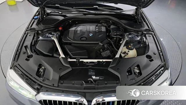 BMW 5 Series (G30) id 3013840 из Кореи 16