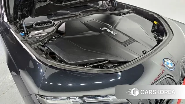 BMW i7 (G70) id 3599974 из Кореи 16