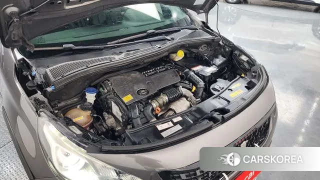 Peugeot 2008 id 3709290 из Кореи 16