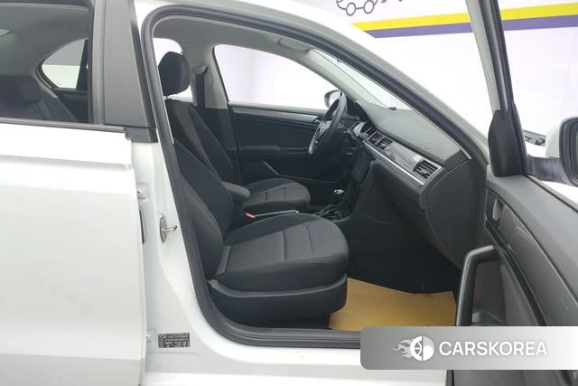 Volkswagen Bora id 4219882 из Китая 13