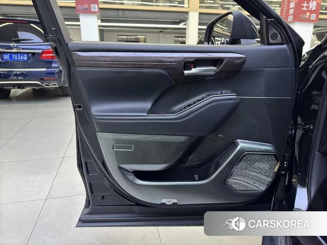 Toyota Highlander id 4279197 из Китая 10
