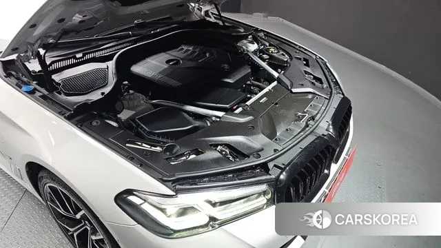 BMW 5 Series (G30) id 3626125 из Кореи 16