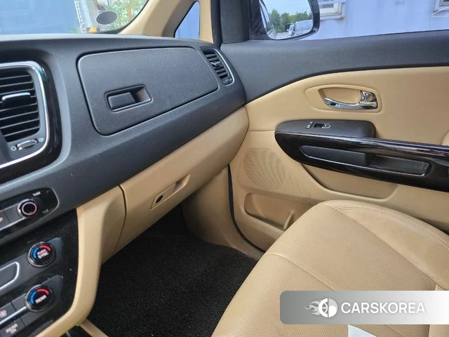 Kia The New Carnival id 4557847 из Кореи 9