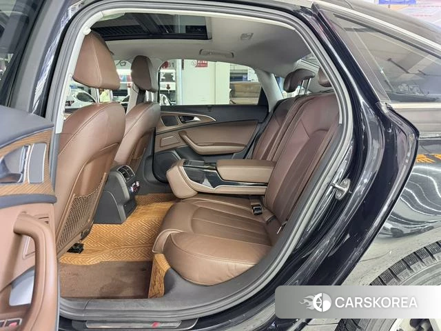 Audi A6L id 4213242 из Китая 16