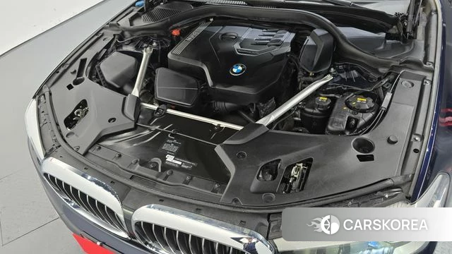 BMW 5 Series (G30) id 4683930 из Кореи 29