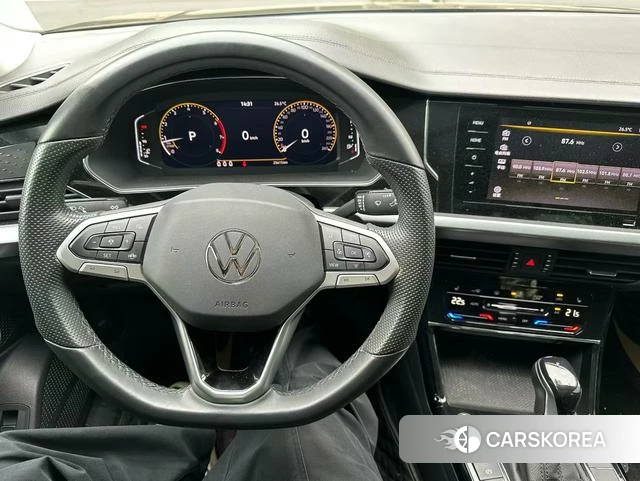 Volkswagen Passat 2022 Черный из Китая, фото 6