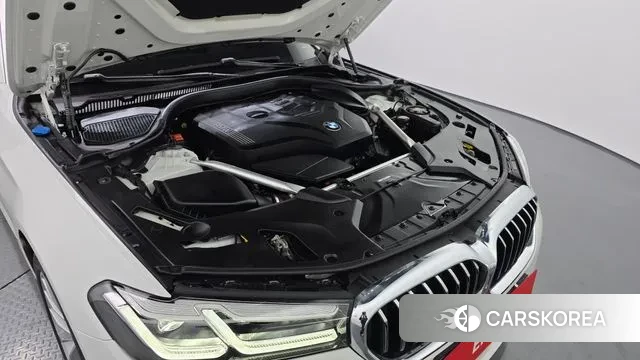 BMW 5 Series (G30) id 3438718 из Кореи 16