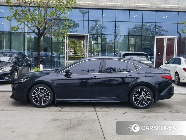 Toyota Camry 2026 Черный из Китая, фото 6