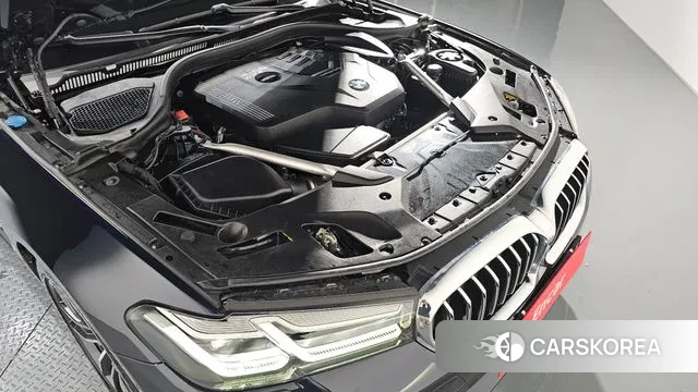 BMW 5 Series (G30) id 3508436 из Кореи 16