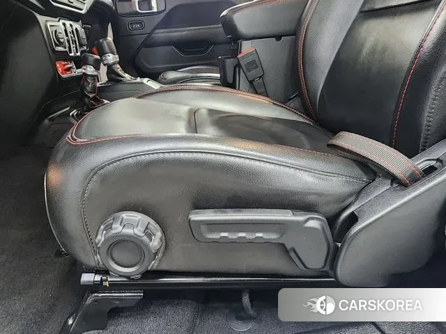 Jeep Wrangler (JL) id 3701183 из Кореи 16