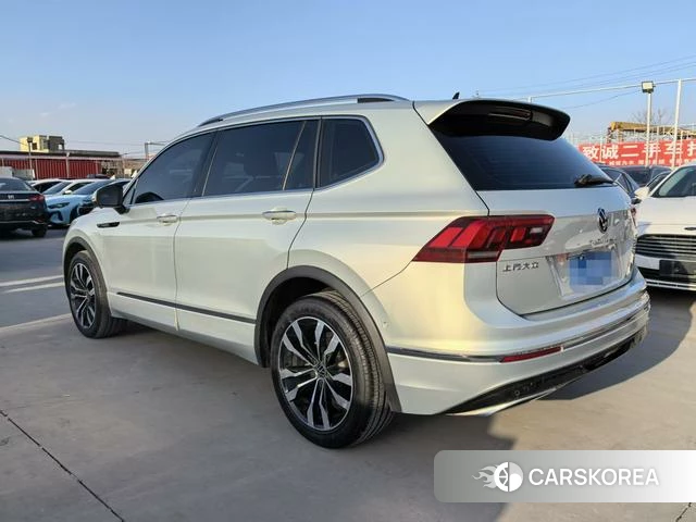 Volkswagen Tiguan L 2021 Шампань из Китая, фото 6