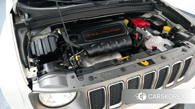 Jeep Renegade id 3292038 из Кореи 16