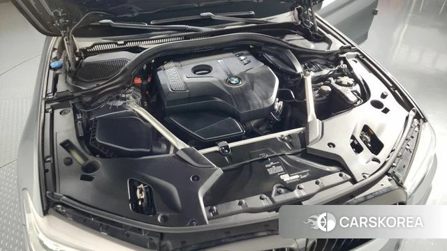 BMW 5 Series (G30) id 4465667 из Кореи 31