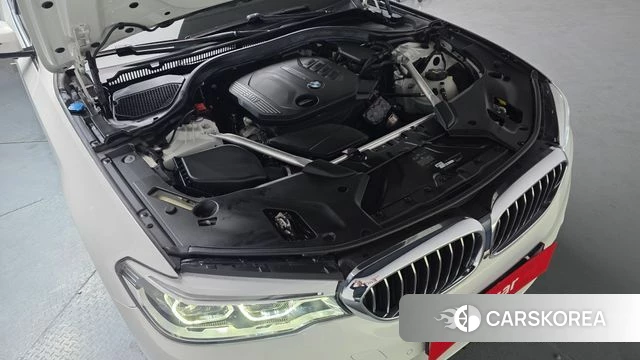 BMW 5 Series (G30) id 3861139 из Кореи 16