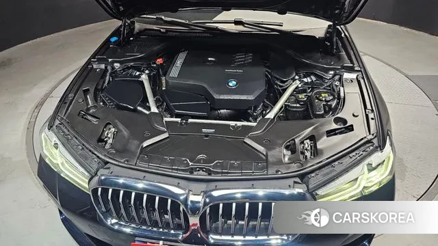 BMW 5 Series (G30) id 3058371 из Кореи 16