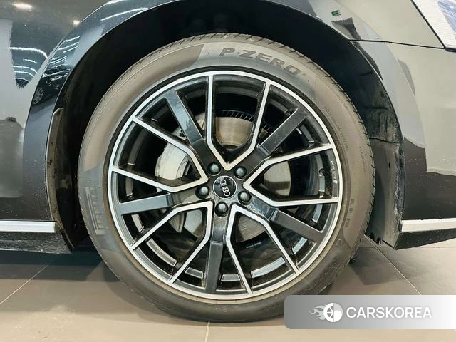 Audi A8 id 4261586 из Китая 11