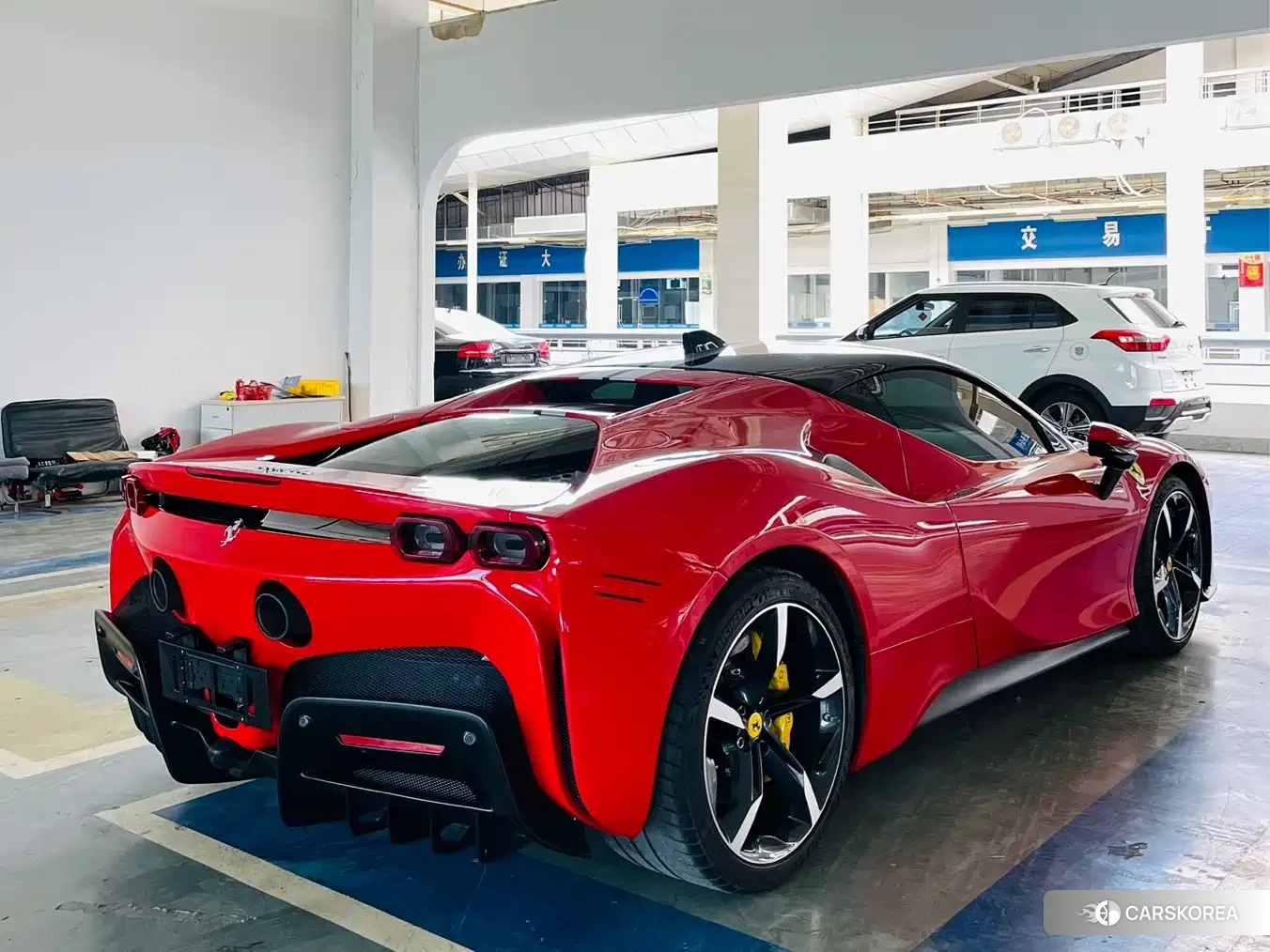 Ferrari SF90 2022 Red/purple из Китая, фото 6