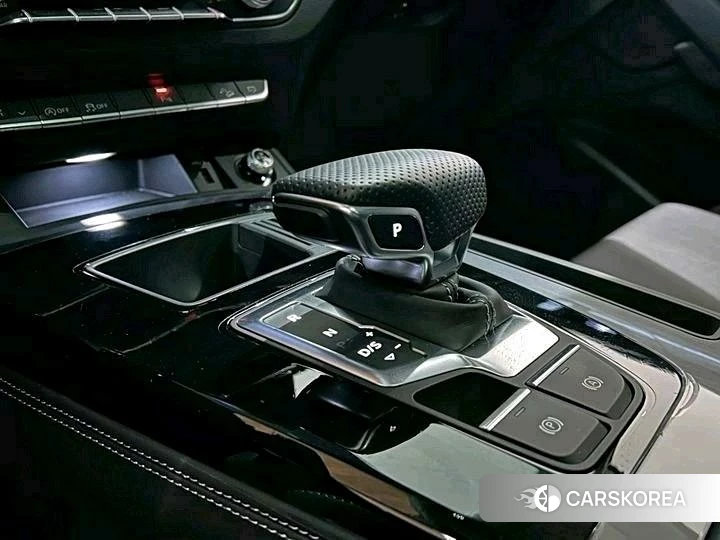 Audi Q5L id 4407511 из Китая 16