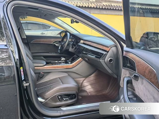 Audi A8 2018 Черный из Китая, фото 6