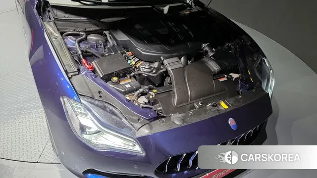 Maserati Quattroporte id 3291809 из Кореи 16