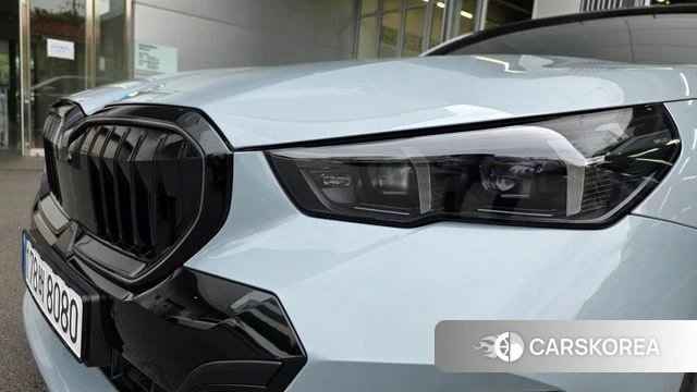 BMW 5 Series (G60) 2025 Цвет галактики из Кореи, фото 6