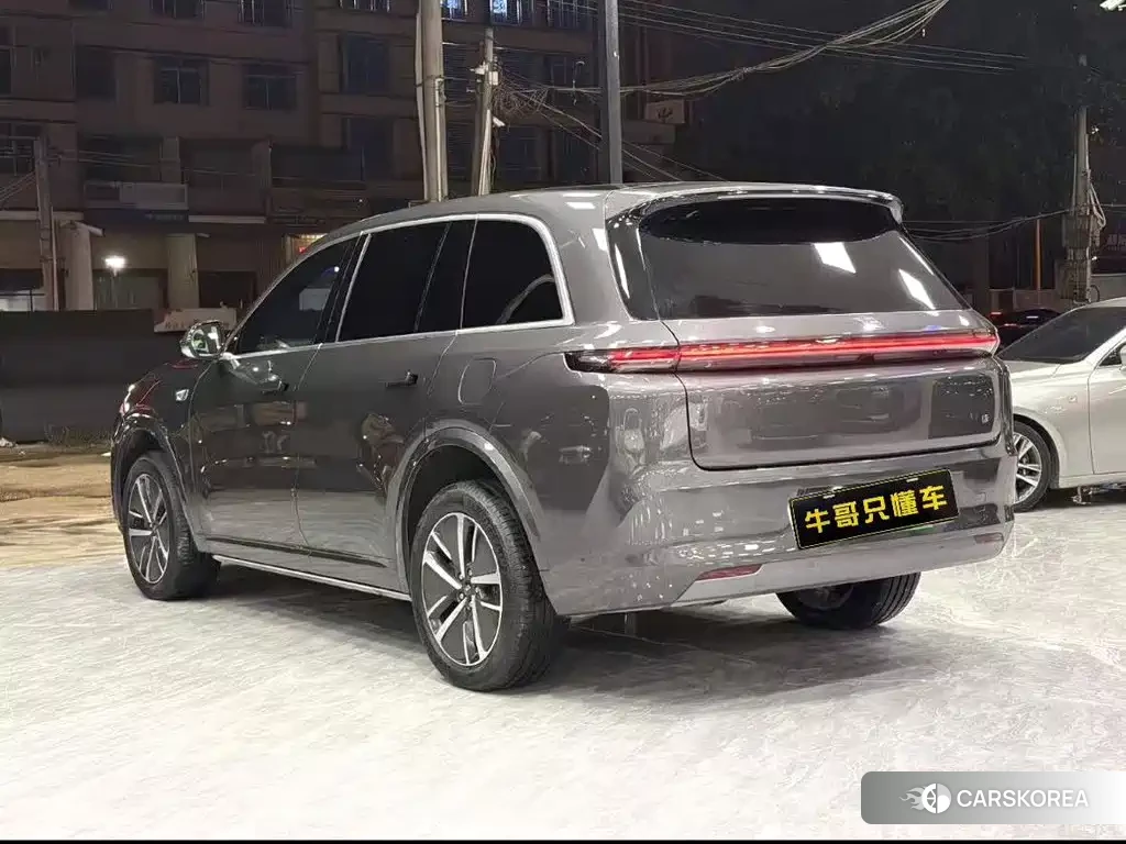 Ideal car Ideal L8 2024 Silver/gray из Китая, фото 6