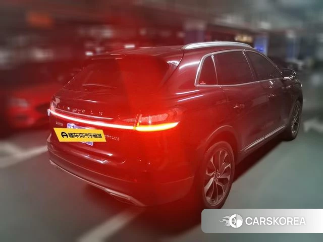 Lincoln Navigator 2022 Красный из Китая, фото 6