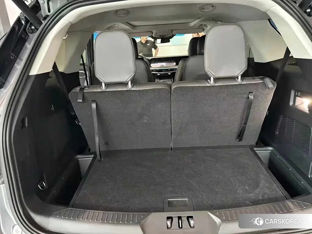 Ford Explorer id 4601724 из Китая 10
