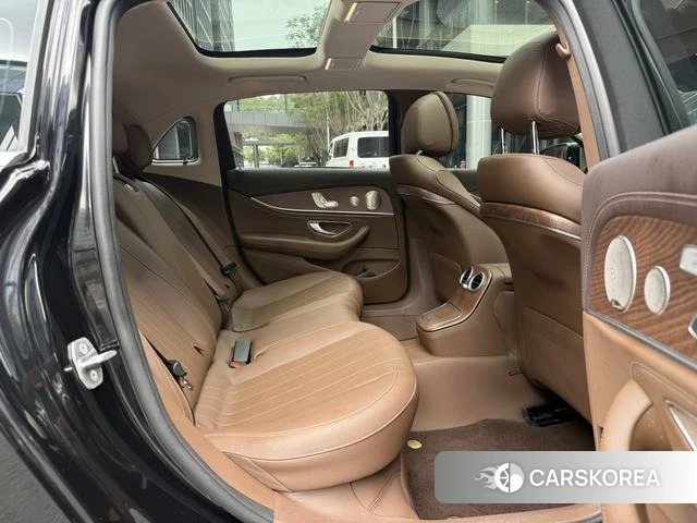 Mercedes-Benz E-class id 4278032 из Китая 18