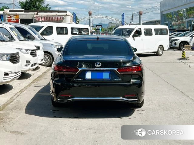 Lexus LS id 4394111 из Китая 7