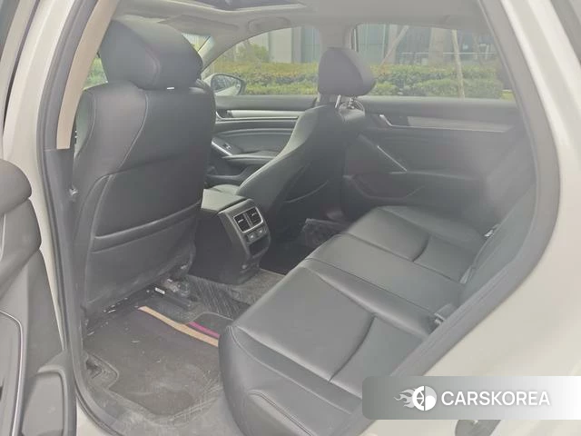 Honda Accord id 4300148 из Китая 8