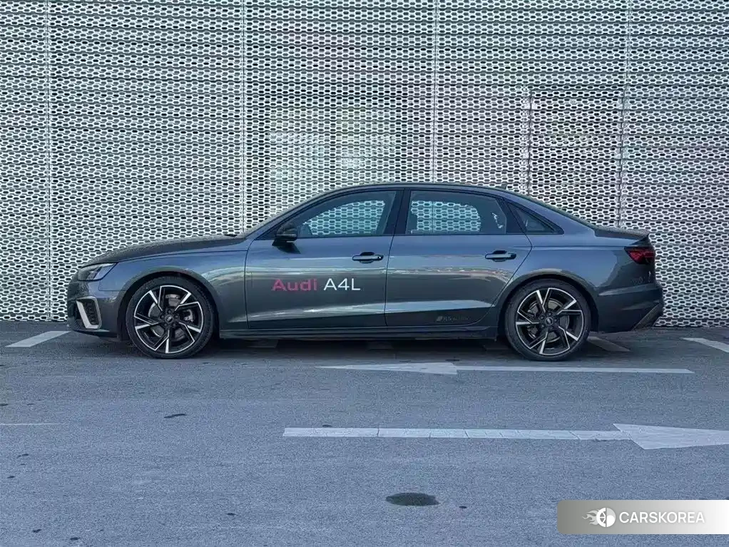 Audi A4L id 4546597 из Китая 11