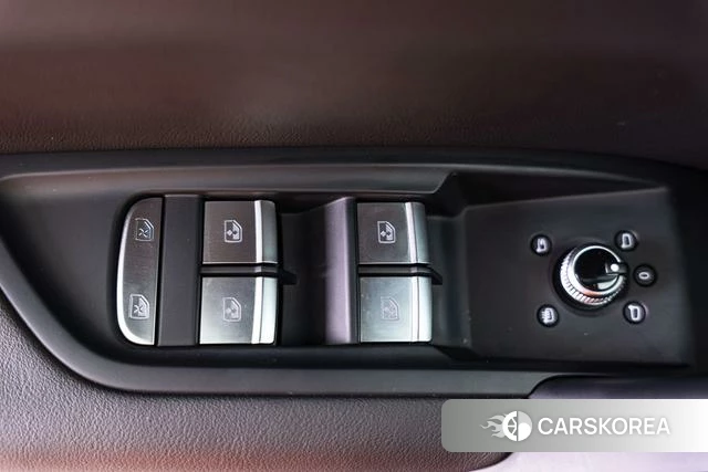 Audi Q5L id 3919589 из Китая 20