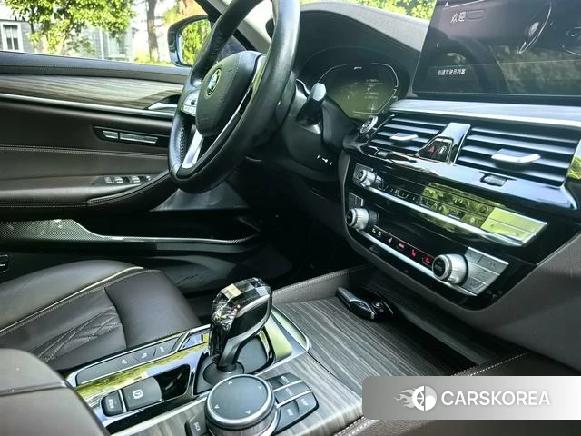 BMW 5 series PHEV id 4212751 из Китая 14