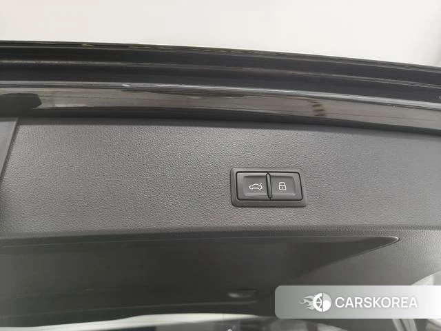 Audi Q2L id 4261865 из Китая 15