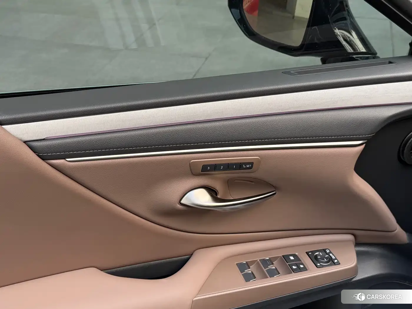 Lexus ES 2025 Champagne/brown из Китая, фото 6