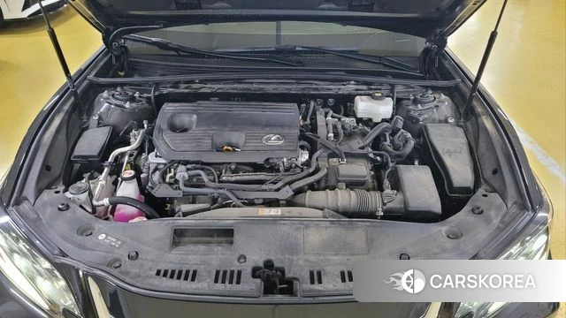 Lexus ES300h 7th generation id 4696200 из Кореи 16