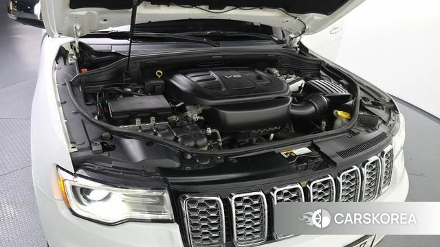 Jeep Grand Cherokee id 3905527 из Кореи 16