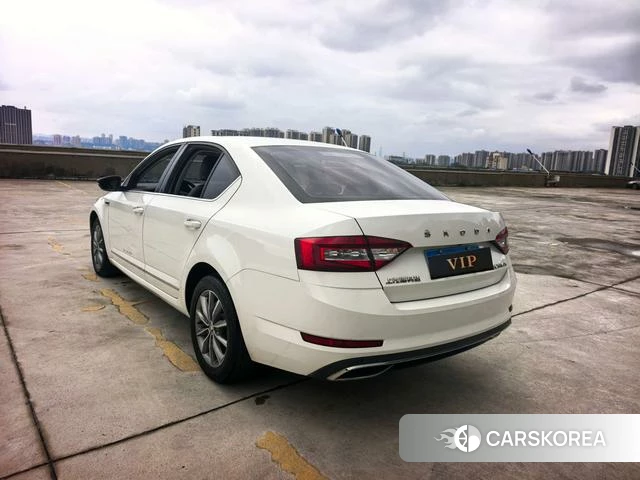 Skoda Octavia id 4393147 из Китая 9