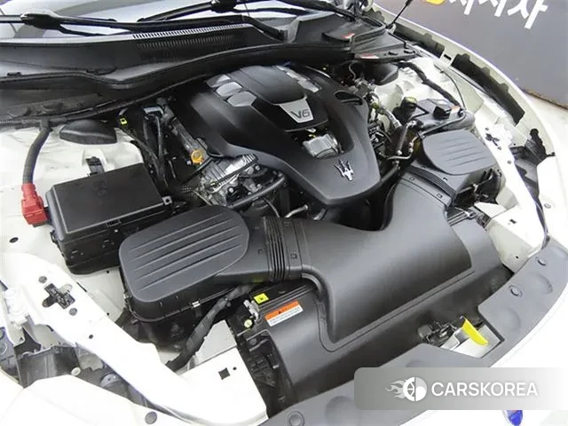 Maserati Ghibli id 3324556 из Кореи 16